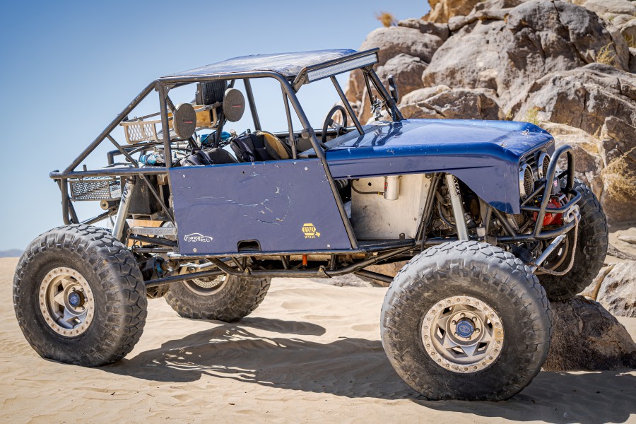 Twisted Customs Crawler - Blue Bronco